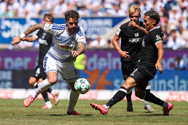2026.08.08, xkwix, Fußball, 3. Liga, MSV Duisburg - SV Meppen, Schauinsland-Reisen-Arena, 1.Spieltag, Saison 2026 2027: Lex Tyger Lobinger (MSV Duisburg 9) im Zweikampf gegen Oliver Schmitt (SV Meppen 7) DFB regulations prohibit any use of photographs as image sequences and or quasi-video. Photo: xKamilxWilkowskixPressefotoKochx Nordrhein-Westfalen Deutschland *** August 8, 2026, xkwix, Soccer, 3rd Division, MSV Duisburg vs. SV Meppen, Schauinsland Reisen Arena, Matchday 1, 2026–2027 Season: Lex Tyger Lobinger (MSV Duisburg 9) in a tackle against Oliver Schmitt (SV Meppen 7). DFB regulations prohibit any use of photographs as image sequences and or quasi-video. Photo: xKamilxWilkowskixPressefotoKochx, North Rhine-Westphalia, Germany