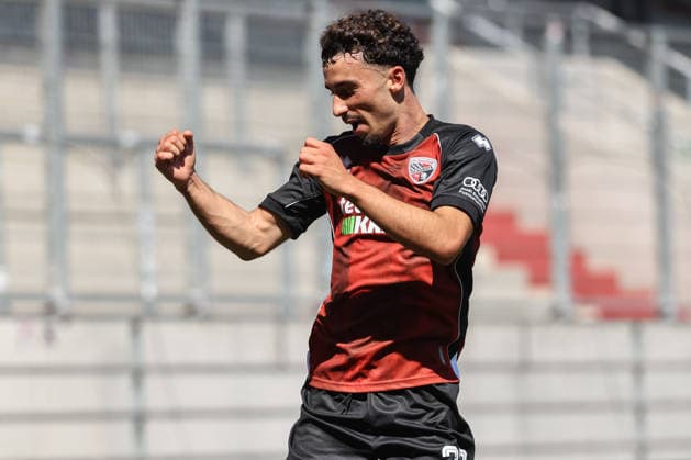 3. Liga; FC Ingolstadt 04 - Würzburger Kickers; Tor Jubel Treffer 2:1 Davide Sekulovic (33, FCI) 3. Liga - FC Ingolstadt 04 Würzburger Kickers Saison 2026 2027 *** 3rd Division FC Ingolstadt 04 vs. Würzburger Kickers Goal Celebration Goal 2-1 Davide Sekulovic 33, FCI 3rd Division FC Ingolstadt 04 vs. Würzburger Kickers 2026-2027 Season