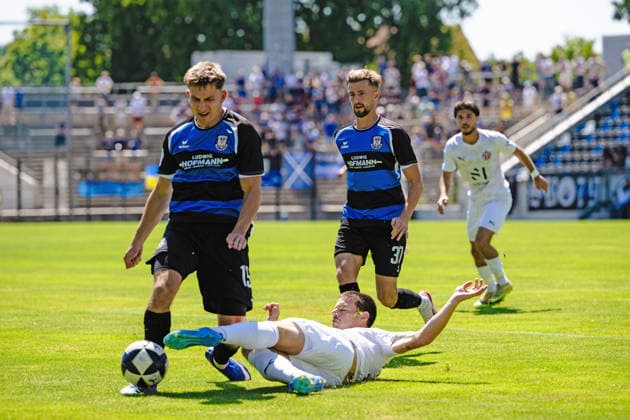 Nick Doktorczyk (FSV Frankfurt, 15) FSV Frankfurt vs. VfR Mannheim, Fussball, Regionalliga Suedwest, 1. Spieltag, Saison 2026 2027, 08.08.2026 Eibner-Pressefoto Attila Ziga FSV Frankfurt vs. VfR Mannheim, Fussball, Regionalliga Suedwest, 1. Spieltag, Saison 2026 2027, 08.08.2026 Frankfurt *** Nick Doktorczyk, FSV Frankfurt, 15 FSV Frankfurt vs. VfR Mannheim, Soccer, Regionalliga Southwest, Matchday 1, 2026–2027 Season, August 8, 2026 Eibner Press Photo Attila Ziga FSV Frankfurt vs. VfR Mannheim, Soccer, Regionalliga Southwest, Matchday 1, 2026–2027 Season, August 8, 2026 Frankfurt Copyright: xEibner-Pressefotox EP_AZA