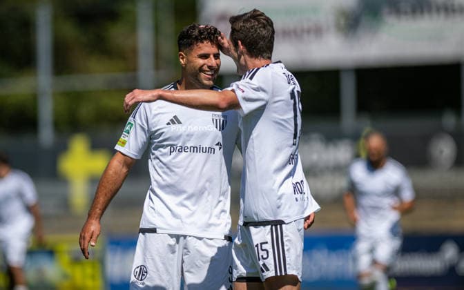 Fussball, Saison 2026 2027, Regionalliga West, 08.08.2026, 02. Spieltag, Herren, 1.FC Bocholt (weiss) vs. FC Schalke 04 U23 (blau) v.l.: Malek Fakhro (1.FC Bocholt), Lennar Garlipp (1.FC Bocholt), Bocholt Stadion am Huenting Deutschland *** Soccer, 2026–2027 Season, Regionalliga West, August 8, 2026, Matchday 2, Men s, 1 FC Bocholt (white) vs. FC Schalke 04 U23 (blue) – Malek Fakhro (1 FC Bocholt), Lennar Garlipp (1 FC Bocholt), Bocholt Stadion am Huenting, Germany 260808_fb_1fc-bocholt_schalke-04-u23_57495