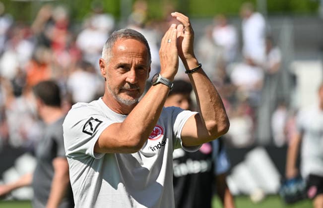 08.08.2026, xjhx, Fussball Testspiel, Eintracht Frankfurt - Hull City v.l. Trainer Adolf Adi Hütter (Eintracht Frankfurt) Dreich *** August 8, 2026, xjhx, Soccer Friendly Match, Eintracht Frankfurt vs. Hull City, Coach Adolf Adi Hütter, Eintracht Frankfurt Dreich