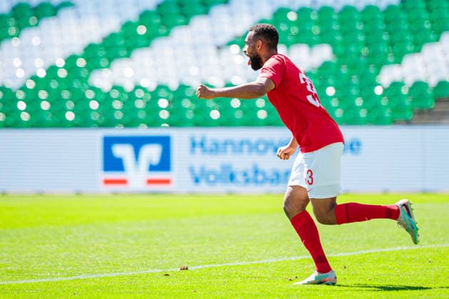 Jesse Tugbenyo (TSV Havelse 1912, 33) jubelt ueber seinen Treffer zum 2:1 GER, TSV Havelse 1912 vs. VfB Stuttgart II, Fussball, 3. Liga, 1. Spieltag, Spielzeit 2026 2027, 08.08.2026 DFL Regulations prohibit any use of photographers as image sequences and or quasi-video. GER, TSV Havelse 1912 vs. VfB Stuttgart II, Fussball, 3. Liga, 1. Spieltag, Spielzeit 2026 2027, 08.08.2026 Hannover *** Jesse Tugbenyo of TSV Havelse 1912, 33, celebrates his goal to make it 2–1 GER, TSV Havelse 1912 vs. VfB Stuttgart II, Soccer, 3. Liga, Matchday 1, 2026–2027 season, August 8, 2026. DFL regulations prohibit any use of photographs as image sequences and or quasi-video. GER, TSV Havelse 1912 vs. VfB Stuttgart II, soccer, 3. Liga, Matchday 1, 2026–2027 season, August 8, 2026, Hanover Copyright: xEibner-Pressefoto JanxRollingerx EP_JSK
