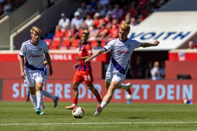 Torchance Bjarke Jacobsen (VfL Osnabrueck, 15) daneben Fridolin Wagner (VfL Osnabrueck, 26), GER, 1.FC Heidenheim vs. VfL Osnabrueck, Fussball, 2. Bundesliga, 01. Spieltag, Spielzeit 2026 2027, 08.08.2026, DFL DFB REGULATIONS PROHIBIT ANY USE OF PHOTOGRAPHS AS IMAGE SEQUENCES AND OR QUASI-VIDEO, GER, 1.FC Heidenheim vs. VfL Osnabrueck, Fussball, 2. Bundesliga, 01. Spieltag, Spielzeit 2026 2027, 08.08.2026 Heidenheim *** Scoring chance by Bjarke Jacobsen (VfL Osnabrück), 15; missed by Fridolin Wagner (VfL Osnabrück), 26, GER, 1 FC Heidenheim vs. VfL Osnabrück, Soccer, 2. Bundesliga, Matchday 01, 2026–2027 season, August 8, 2026, DFL and DFB regulations prohibit any use of photographs as image sequences and or quasi-video, GER, 1. FC Heidenheim vs. VfL Osnabrück, Soccer, 2. Bundesliga, Matchday 1, 2026–2027 Season, August 8, 2026, Heidenheim Copyright: xEibner-Pressefoto JanixPlessx EP_JPL