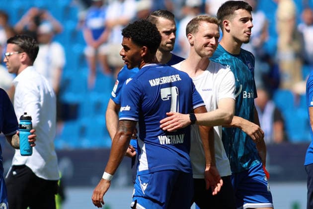 Maximillian Senft (Cheftrainer, SC Karlsruhe) Umarmung mit Kevin Wiethaup (SC Karlsruhe, 7) GER, SC Karlsruhe - DSC Arminia Bielefeld Fussball 1.Spieltag Spielzeit 2026 2027 2.Bundesliga 08.08.2026 (DFL DFB REGULATIONS PROHIBIT ANY USE OF PHOTOGRAPHS as IMAGE SEQUENCES and or QUASI-VIDEO). GER SC Karlsruhe - DSC Arminia Bielefeld Fussball 1.Spieltag Spielzeit 2026 2027 08.08.2026 *** Maximillian Senft, Head Coach, SC Karlsruhe, hugging Kevin Wiethaup, SC Karlsruhe, 7 GER, SC Karlsruhe vs. DSC Arminia Bielefeld, Soccer, Matchday 1, 2026–2027 Season, 2. Bundesliga, August 8, 2026. DFL and DFB regulations prohibit any use of photographs as image sequences and or quasi-videoVIDEO GER SC Karlsruhe DSC Arminia Bielefeld Soccer Matchday 1, 2026–2027 Season, August 8, 2026 Copyright: xEibner-Pressefoto JoergxHirschx EP_JHH