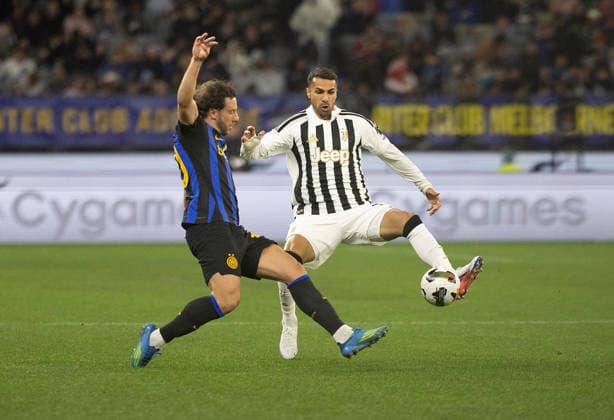SOCCER JUVENTUS INTER, Zeki Mehmet Celik of Juventus (R) during the soccer exhibition match between Juventus and Inter Milan at Optus Stadium in Perth, Saturday, August, 8, 2026. ( NO ARCHIVING PERTH WESTERN AUSTRALIA AUSTRALIA  Copyright: xINGOxBURKHARDTx 20260808157851755965