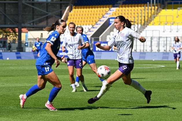 Fußball I Frauen I Saison 2026-2027 I Bundesliga I 2. Spieltag I FC Carl Zeiss Jena - SGS Essen I 08.08.2026 Rieke Tietz (17, FC Carl Zeiss Jena), Selina Maria Albrecht (19, SGS Essen) Jena Ernst-Abbe-Sportfeld, ad hoc Arena Thüringen Deutschland *** Soccer I Women s I 2026–2027 Season I Bundesliga I Matchday 2 I FC Carl Zeiss Jena vs. SGS Essen I August 8, 2026 Rieke Tietz 17, FC Carl Zeiss Jena, Selina Maria Albrecht 19, SGS Essen, Jena Ernst Abbe Sportfeld, ad hoc Arena, Thuringia, Germany Copyright: xLobeca InesxHähnelx