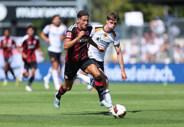 08.08.2026, Fussball Testspiel, Eintracht Frankfurt - Hull City, v.l., Younes Ebnoutalib (Eintracht Frankfurt), Cathal Mc Carthy (Hull City) DFL DFB REGULATIONS PROHIBIT ANY USE OF PHOTOGRAPHS AS IMAGE SEQUENCES AND OR QUASI-VIDEO. xdcx *** August 8, 2026, Soccer friendly match, Eintracht Frankfurt vs. Hull City, from left: Younes Ebnoutalib (Eintracht Frankfurt), Cathal McCarthy (Hull City). DFL and DFB regulations prohibit any use of photographs as image sequences and or quasi-video. xdcx Copyright: HMBxMedia Claus
