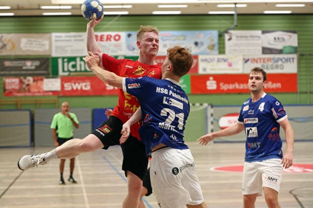 08.08.2026, xovx, Handball Lindencup, HSG Pohlheim - HSG Wettenberg v.l. Marc Stroh (HSG Wettenberg), Jonathan Martenstein (HSG Pohlheim) Linden Stadthalle Hessen Deutschland (DE) *** August 8, 2026, xovx, Lindencup Handball Tournament, HSG Pohlheim vs. HSG Wettenberg; Marc Stroh (HSG Wettenberg), Jonathan Martenstein (HSG Pohlheim); Linden City Hall, Hesse, Germany, DE
