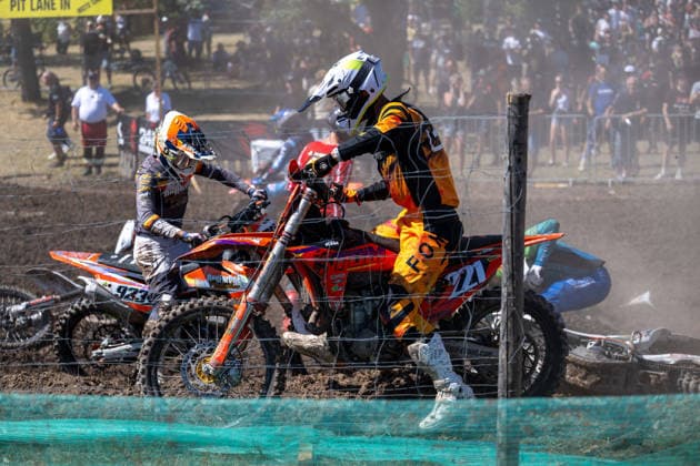 Nach dem Sturz, nehmen Nils Weinmann ( 923, GER), Anthony Caspari ( 221, GER) und Jakob Madsen ( 441, DEN) das Rennen wieder auf. xettx, Deutschland, Gaildorf, 08.08.2026, Int. 61. Gaildorfer ADAC Motocross, 2026, Motocross, MX Masters, Last Chance Rennen, Auf der Wacht *** After the crash, Nils Weinmann 923, GER, Anthony Caspari 221, GER, and Jakob Madsen 441, DEN resume the race xettx, Germany, Gaildorf, August 8, 2026, Int 61 Gaildorf ADAC Motocross, 2026, Motocross, MX Masters, Last Chance Race, Auf der Wacht
