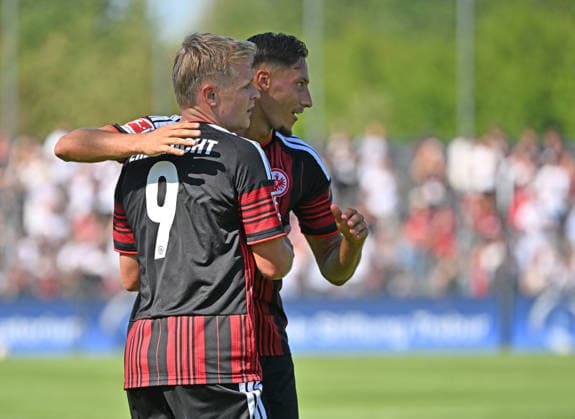 08.08.2026, xjhx, Fussball Testspiel, Eintracht Frankfurt - Hull City v.l. Jonathan Jonny Burkardt (Eintracht Frankfurt), Younes Ebnoutalib (Eintracht Frankfurt) celebrate the goal, Der Torjubel zum 1:0 Dreich *** August 8, 2026, xjhx, Soccer Friendly Match, Eintracht Frankfurt vs. Hull City, Jonathan Jonny Burkardt (Eintracht Frankfurt), Younes Ebnoutalib (Eintracht Frankfurt) celebrate the goal, The goal celebration for the 1-0 lead