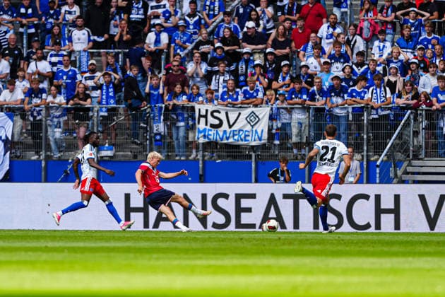 Tor zum 0:1 Hakon Haraldsson (OSC Lille, 10) GER, Hamburger SV vs. OSC Lille, Fußball, Testspiel, Saison 2026 2027, 08.08.2026 GER, Hamburger SV vs. OSC Lille, Fußball, Testspiel, Saison 2026 2027, 08.08.2026 Hamburg *** Goal: 0–1 Hakon Haraldsson, OSC Lille, August 10, 2026, Hamburger SV vs. OSC Lille, Soccer, Friendly, 2026–2027 Season, August 8, 2026, Germany, Hamburger SV vs. OSC Lille, soccer, friendly match, 2026–2027 season, August 8, 2026, Hamburg Copyright: xEibner-Pressefoto MarcelxvonxFehrnx EP_MFN