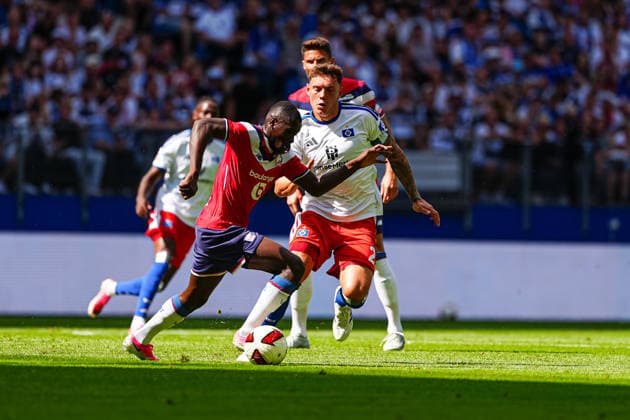 Soriba Diaoune (OSC Lille, 35), Nicolai Remberg (Hamburger SV, 21) GER, Hamburger SV vs. OSC Lille, Fußball, Testspiel, Saison 2026 2027, 08.08.2026 GER, Hamburger SV vs. OSC Lille, Fußball, Testspiel, Saison 2026 2027, 08.08.2026 Hamburg *** Soriba Diaoune, OSC Lille, 35; Nicolai Remberg, Hamburger SV, 21 (GER); Hamburger SV vs. OSC Lille, soccer, friendly match, 2026–2027 season, August 8, 2026 GER, Hamburger SV vs. OSC Lille, soccer, friendly match, 2026–2027 season, August 8, 2026 Hamburg Copyright: xEibner-Pressefoto MarcelxvonxFehrnx EP_MFN
