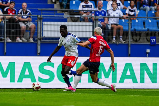 Bakery Jatta (Hamburger SV, 18), Romain Perraud (OSC Lille, 15) GER, Hamburger SV vs. OSC Lille, Fußball, Testspiel, Saison 2026 2027, 08.08.2026 GER, Hamburger SV vs. OSC Lille, Fußball, Testspiel, Saison 2026 2027, 08.08.2026 Hamburg *** Bakery Jatta, Hamburger SV, 18; Romain Perraud, OSC Lille, 15; GER, Hamburger SV vs. OSC Lille, soccer, friendly match, 2026–2027 season, August 8, 2026 GER, Hamburger SV vs. OSC Lille, Soccer, Friendly, 2026–2027 Season, August 8, 2026 Hamburg Copyright: xEibner-Pressefoto MarcelxvonxFehrnx EP_MFN