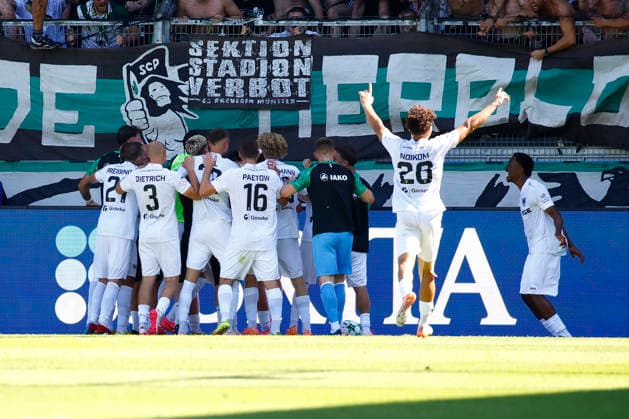 08.08.2026, xavx, Fussball 3.Liga, SV Wehen Wiesbaden - Preußen Münster v.l. Marvin Schulz (Preußen Münster) celebrate the goal, Der Torjubel zum 1:3 (DFL DFB REGULATIONS PROHIBIT ANY USE OF PHOTOGRAPHS as IMAGE SEQUENCES and or QUASI-VIDEO) Wiesbaden *** August 8, 2026, xavx, Soccer 3rd Division, SV Wehen Wiesbaden vs. Preußen Münster; Marvin Schulz of Preußen Münster celebrates the goal, The goal celebration for the 1–3 score. DFL and DFB regulations prohibit any use of photographs as image sequences and or quasi-video. Wiesbaden