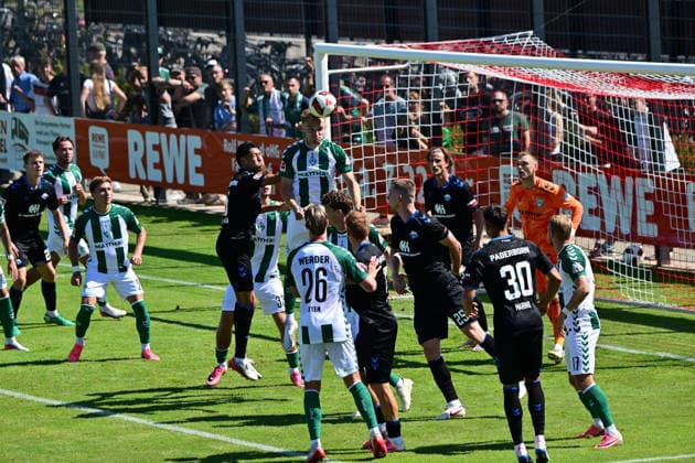 08.08.2026, GER, Freundschaftsspiel SV Werder Bremen vs Paderborn Fussball, Saison 2026 2027), 1.FBL Laurin Curda (SC Paderborn 07 17) Cedric Itten (Werder Bremen 26); Marco Gruell Grüll (Werder Bremen 17); Torwart Karl Hein (Werder Bremen 01) Jens Stage (Werder Bremen 06) Amos Pieper (Werder Bremen 05) Abwehr Kopfball Oythe Stadion am Oyther Berg Niedersachsen Deutschland *** August 8, 2026, GER, Friendly Match: SV Werder Bremen vs. Paderborn, 2026–2027 Season, 1 FBL Laurin Curda SC Paderborn 07 17 Cedric Itten Werder Bremen 26 Marco Gruell Grüll Werder Bremen 17 Goalkeeper Karl Hein Werder Bremen 01 Jens Stage Werder Bremen 06 Amos Pieper Werder Bremen 05 Defense Header Oythe Stadion am Oyther Berg, Lower Saxony, Germany Copyright: xnordphotoxGmbHx xKFOTOx