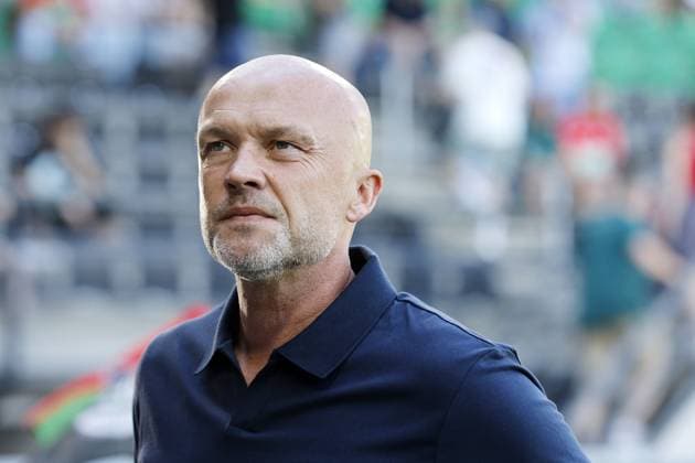 NIJMEGEN - NEC Nijmegen Coach Dick Schreuder during the Dutch Eredivisie match between NEC Nijmegen and Telstar at De Goffert on August 8, 2026 in Nijmegen, the Netherlands. BART STOUTJESDIJK ANP Eredivisie 2026 27 xVIxANPxSportx xxANPxIVx 565084479 originalFilename: 565084479.jpg