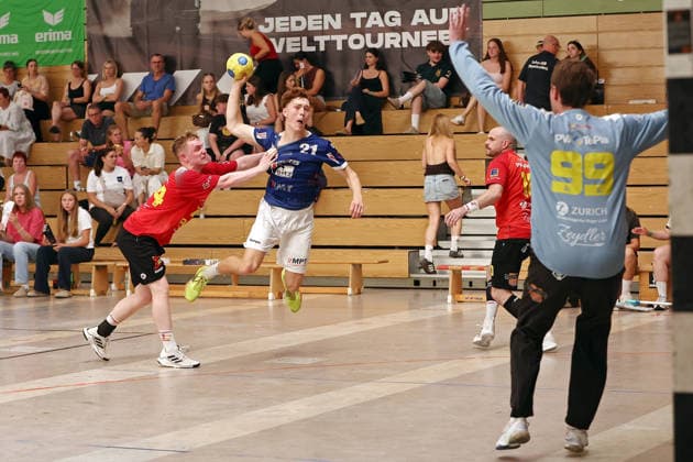 08.08.2026, xovx, Handball Lindencup, HSG Pohlheim - HSG Wettenberg v.l. Marc Stroh (HSG Wettenberg), Jonathan Martenstein (HSG Pohlheim), Kai Olbert (HSG Wettenberg), Jan Becker (HSG Wettenberg) Linden Stadthalle Hessen Deutschland (DE) *** August 8, 2026, xovx, Lindencup Handball Tournament, HSG Pohlheim vs. HSG Wettenberg: Marc Stroh (HSG Wettenberg), Jonathan Martenstein (HSG Pohlheim), Kai Olbert (HSG Wettenberg), Jan Becker (HSG Wettenberg), Linden City Hall, Hesse, Germany, DE