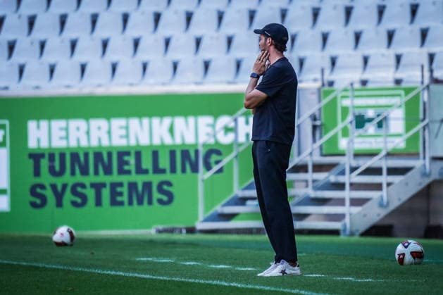 Testspiel: SC Freiburg vs Racing Straßburg, 08.08.2026 Julian Schuster (SC Freiburg, Trainer) Testspiel: SC Freiburg vs Racing Straßburg, Europa-Park-Stadion, 08.08.2026 DFB DFL REGULATIONS PROHIBIT ANY USE OF PHOTOGRAPHS AS IMAGE SEQUENCES AND OR QUASI-VIDEO. *** Friendly Match: SC Freiburg vs. Racing Strasbourg, August 8, 2026 Julian Schuster, SC Freiburg Coach Friendly Match: SC Freiburg vs. Racing Strasbourg, Europa-Park Stadium, August 8, 2026 DFB and DFL regulations prohibit any use of photographs as image sequences and or quasi-video. Copyright: xBEAUTIFULxSPORTS Boscox