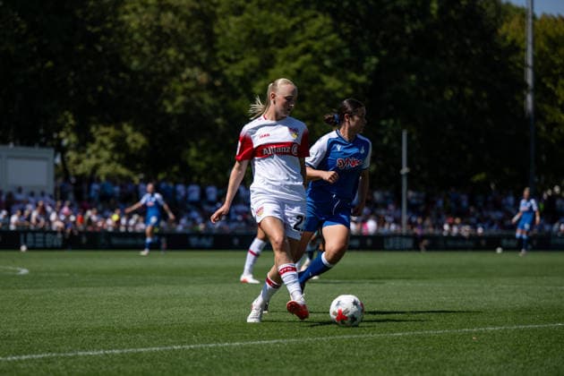 08.08.2026, GER, Fussball, Frauen, Testspiel, Saison 2026 2027, VfB Stuttgart vs TSG 1899 Hoffenheim Luzie Zähringer ( VfB Stuttgart, 23 ) am Ball, Stuttgart Robert-Schlienz-Stadion Baden-Württemberg Deutschland *** August 8, 2026, GER, Soccer, Women s, Friendly, 2026–2027 Season, VfB Stuttgart vs. TSG 1899 Hoffenheim, Luzie Zähringer (VfB Stuttgart), 23 on the ball, Stuttgart, Robert Schlienz Stadium, Baden-Württemberg, Germany Copyright: xNordphoto Memmlerx