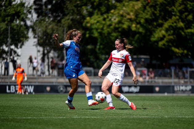 08.08.2026, GER, Fussball, Frauen, Testspiel, Saison 2026 2027, VfB Stuttgart vs TSG 1899 Hoffenheim Adriana Achinska ( VfB Stuttgart, 22 ) im Zweikampf mit Laia Martret Jimenez ( Hoffenheim, 21 ), Stuttgart Robert-Schlienz-Stadion Baden-Württemberg Deutschland *** August 8, 2026, GER, Soccer, Women, Friendly, 2026–2027 Season, VfB Stuttgart vs. TSG 1899 Hoffenheim: Adriana Achinska (VfB Stuttgart, 22) in a tackle with Laia Martret Jiménez (Hoffenheim, 21), at the Robert Schlienz Stadium in Stuttgart, Baden-Württemberg, Germany Copyright: xNordphoto Memmlerx