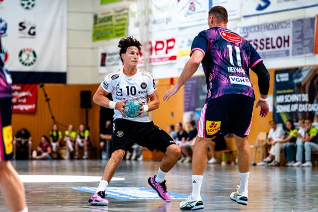 08.08.2026, xdobgx, Handball Heide-Cup 2026, TSV Hannover-Burgdorf - Provence Aix v.l. Eliott Desblancs (PAUC Handball, 10) am Ball, plays the ball, Sebastian Heymann (TSV Hannover-Burgdorf, 11) Schneverdingen *** August 8, 2026, xdobgx, 2026 Heide Cup Handball Tournament, TSV Hannover Burgdorf vs. Provence Aix-en-Provence Eliott Desblancs PAUC Handball, 10 on the ball, plays the ball, Sebastian Heymann TSV Hannover Burgdorf, 11 Schneverdingen