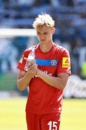 08.08.2026, xtvx, Fussball 2.Bundesliga, SV Darmstadt 98 - Holstein Kiel v.l. Kasper Davidsen (Holstein Kiel) nach dem Spiel, after the match enttaeuscht, enttaeuscht schauend, dissapointed (DFL DFB REGULATIONS PROHIBIT ANY USE OF PHOTOGRAPHS as IMAGE SEQUENCES and or QUASI-VIDEO) Darmstadt *** August 8, 2026, xtvx, Soccer 2. Bundesliga, SV Darmstadt 98 vs. Holstein Kiel, photo by Kasper Davidsen, Holstein Kiel after the game, after the match, looking disappointed, disappointed DFL DFB REGULATIONS PROHIBIT ANY USE OF PHOTOGRAPHS as IMAGE SEQUENCES and or QUASI-VIDEO Darmstadt