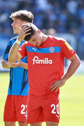 08.08.2026, xtvx, Fussball 2.Bundesliga, SV Darmstadt 98 - Holstein Kiel v.l. Adrian Kapralik (Holstein Kiel) nach dem Spiel, after the match enttaeuscht, enttaeuscht schauend, dissapointed (DFL DFB REGULATIONS PROHIBIT ANY USE OF PHOTOGRAPHS as IMAGE SEQUENCES and or QUASI-VIDEO) Darmstadt *** August 8, 2026, xtvx, Soccer 2. Bundesliga, SV Darmstadt 98 vs. Holstein Kiel, Adrian Kapralik of Holstein Kiel after the game, after the match, looking disappointed, disappointed DFL DFB REGULATIONS PROHIBIT ANY USE OF PHOTOGRAPHS as IMAGE SEQUENCES and or QUASI-VIDEO Darmstadt