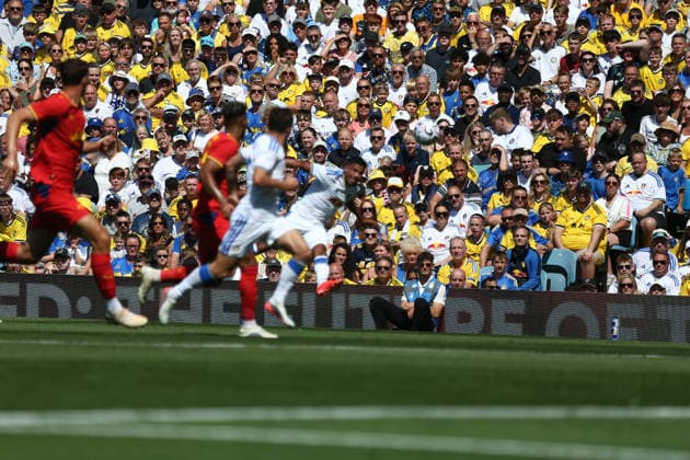 Leeds United v Leipzig, Pre-Season Friendly leeds james justin during warm ups during the Pre-Season Friendly match between Leeds United and Leipzig at Elland Road, Leeds, UK on 8 August 2026. Leeds Elland Road West Yorkshire UK Editorial use only , Copyright: xStevexMowerx PSI-24676-0029