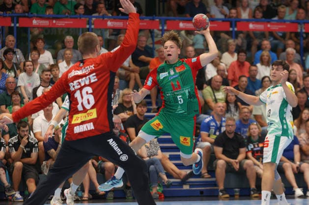 08.08.2026, xtgx, Handball Turnier, SC Magdeburg - SC DHfK Leipzig emspor, v.l. m5 wirft Tor, Torschuetze, erzielt Tor, Treffer, scores the goal Lößnitz *** August 8, 2026, xtgx, Handball Tournament, SC Magdeburg vs. SC DHfK Leipzig emspor, from left to right, m5 shoots a goal, goal scorer, scores a goal, goal, scores the goal Lößnitz