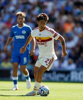 Paulo Dybala of AS Roma Brighton and Hove Albion v Roma, Pre Season Friendly, Football, American Express Community Stadium, Brighton, UK - 08 Aug 2026Brighton American Express Community Stadi United Kingdom EDITORIAL USE ONLY No use with unauthorised audio, video, data, fixture lists, club league logos or live services. Online in-match use limited to 120 images, no video emulation. No use in betting, games or single club league player publications.  Copyright: xMattxImpey Shutterstockx 17050873b