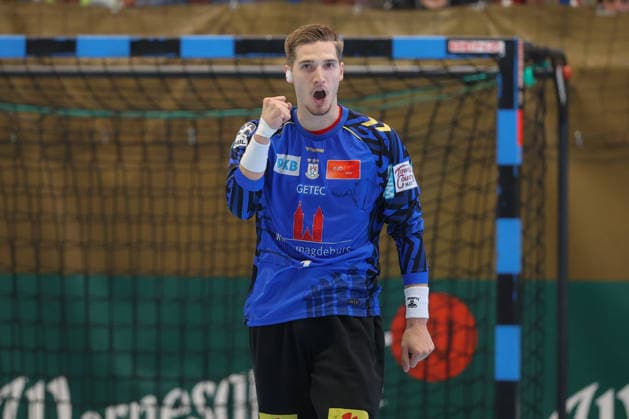 08.08.2026, xtgx, Handball Turnier, SC Magdeburg - SC DHfK Leipzig emspor, v.l. Dominik Kuzmanovic (Magdeburg, 1) Jubelt ueber gehaltenen Ball, abgewehrt, gehalten, Torhueter Lößnitz *** August 8, 2026, xtgx, Handball Tournament, SC Magdeburg vs. SC DHfK Leipzig emspor, from left: Dominik Kuzmanovic (Magdeburg), 1: Celebrating a saved shot, blocked, saved, goalkeeper Lößnitz