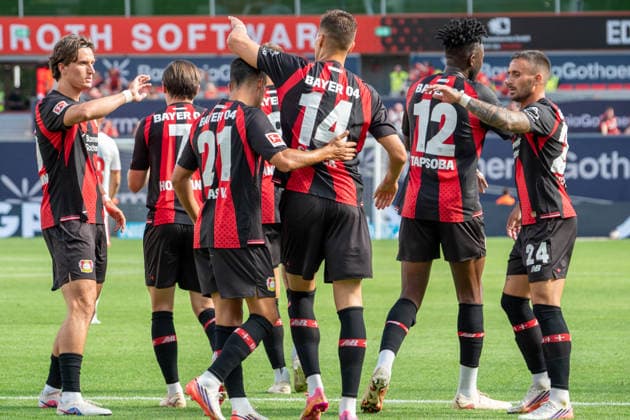 Deutschland: Freundschaftsspiel-Vorbereitung 2026 2027 - Bayer 04 Leverkusen vs FC Sevilla - BayArena-Stadion (Leverkusen): Tor und Torjubel zum 1:1 durch Patrik Schick (Bayer 04 Leverkusen, 14). Freude, Emotionen, Jubel Lucas Vazquez (Bayer 04 Leverkusen, 21) Edmond Tapsoba (Bayer 04 Leverkusen, 12) Leverkusen Leverkusen-BayArena-Stadion Deutschland *** Germany Friendly Match, 2026-2027 Pre-Season, Bayer 04 Leverkusen vs. FC Sevilla, BayArena Stadium, Leverkusen, Goal and goal celebration for the 1-1 equalizer by Patrik Schick (Bayer 04 Leverkusen, No. 14), Joy, Emotions, celebration by Lucas Vázquez of Bayer 04 Leverkusen, 21 Edmond Tapsoba of Bayer 04 Leverkusen, 12 Leverkusen, BayArena Stadium, Germany Copyright: xOrhanxHabashx