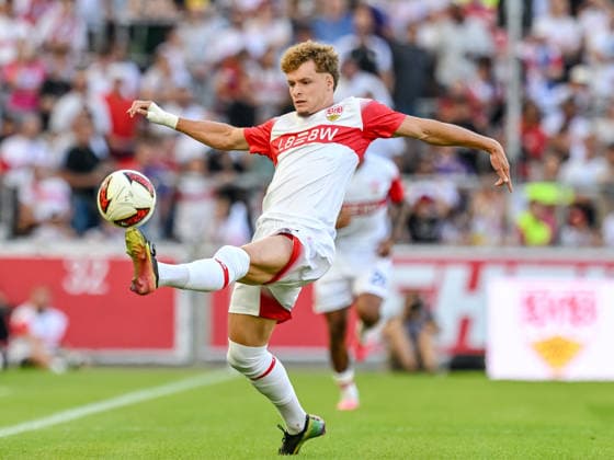 Lazar JovanoviÄ‡ (VfB Stuttgart) controls the Ball during the during the pre-season friendly match between VfB Stuttgart and Everton at MHP Arena on August 8, 2026 in Stuttgart, Germany. (Photo by Harry Langer DeFodi Images) - *** Lazar Jovanovic of VfB Stuttgart controls the ball during the preseason friendly match between VfB Stuttgart and Everton at the MHP Arena on August 8, 2026, in Stuttgart, Germany. Photo by Harry Langer, DeFodi Images