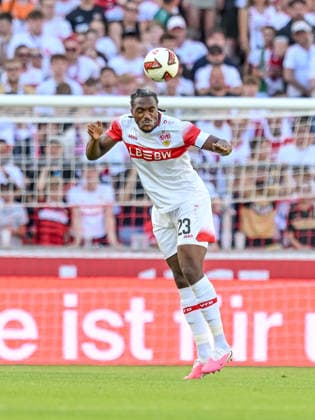 Dan-Axel Zagadou (VfB Stuttgart) controls the Ball during the during the pre-season friendly match between VfB Stuttgart and Everton at MHP Arena on August 8, 2026 in Stuttgart, Germany. (Photo by Harry Langer DeFodi Images) - *** Dan Axel Zagadou of VfB Stuttgart controls the ball during the preseason friendly match between VfB Stuttgart and Everton at the MHP Arena on August 8, 2026, in Stuttgart, Germany. Photo by Harry Langer, DeFodi Images
