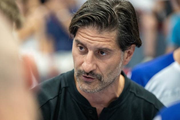 HANDBALL - ALPLA Sommercup HARD,AUSTRIA,08.AUG.26 - HANDBALL - ALPLA Sommercup, third place match, HC Hard vs TBV Lemgo Lippe. Image shows head coach Spyros Balomenos (Hard).  GEPAxpictures xOliverxLerch