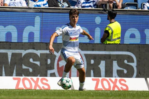 3.Liga MSV Duisburg - SV Meppen ** NUR FÜR REDAKTIONELLE ZWECKE ** EDITORIAL USE ONLY **<p>Fußball 3.Liga MSV Duisburg - SV Meppen am 08.08.26 in der Schauinsland-Reisen Arena in Duisburg Jan-Simon Symalla ( Duisburg ) Duisburg Copyright: JakobxKlos *** 3rd Division: MSV Duisburg vs. SV Meppen ** FOR EDITORIAL USE ONLY ** EDITORIAL USE ONLY ** p Soccer 3rd Division MSV Duisburg vs. SV Meppen on August 8, 2026, at the Schauinsland Reisen Arena in Duisburg Jan Simon Symalla Duisburg Duisburg Copyright JakobxKlos Copyright: JakobxKlos doc872ksgbo9511gahnf143a ,EDITORIAL USE ONLY