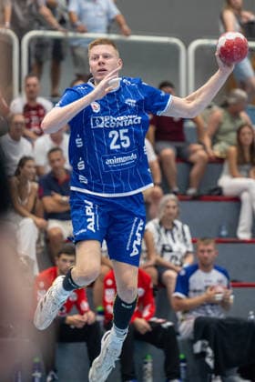 HANDBALL - ALPLA Sommercup HARD,AUSTRIA,08.AUG.26 - HANDBALL - ALPLA Sommercup, third place match, HC Hard vs TBV Lemgo Lippe. Image shows Niels Versteiijnen (Lemgo).  GEPAxpictures xOliverxLerch