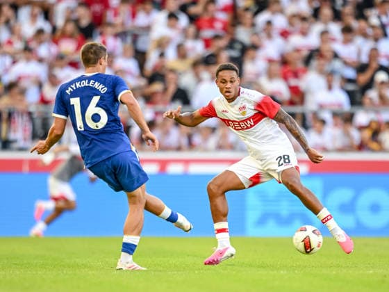 Vitalii Mykolenko (Everton FC) and Nikolas Nartey (VfB Stuttgart) battle for the ball during the during the pre-season friendly match between VfB Stuttgart and Everton at MHP Arena on August 8, 2026 in Stuttgart, Germany. (Photo by Harry Langer DeFodi Images) - *** Vitalii Mykolenko of Everton FC and Nikolas Nartey of VfB Stuttgart battle for the ball during the preseason friendly match between VfB Stuttgart and Everton at the MHP Arena on August 8, 2026, in Stuttgart, Germany. Photo by Harry Langer, DeFodi Images