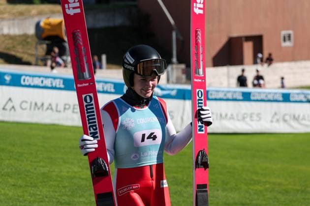 SAUT A SKI COUPE MONDE COURCHEVEL PHOTOPQR LE DAUPHINE Tom PHAM VAN SUU ; Courchevel ; 08 08 2026 ; A Courchevel (Savoie), le 8 août 2026. Coupe du monde de saut à ski. Sur notre photo : Anna Stroem remporte la victoire ce samedi Photo : Tom Pham Van Suu Le Dauphiné Libéré Ski jumping, Skispringen, Ski, nordisch World Cup in Courchevel on August 8, 2026 Courchevel Savoie Rhône-Alpes France  Copyright: xPHOTOPQR LExDAUPHINE MAXPPPxTomxPHAMxVANxSUUx 20260808JDL5179 20260808JDL5179