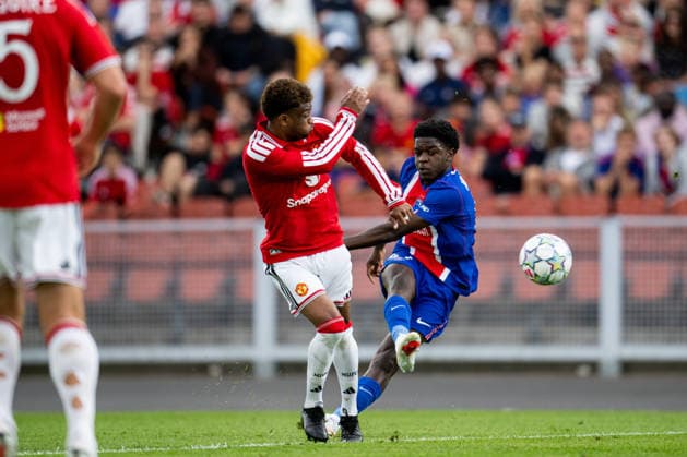 260808 Diallo Amad of Manchester Uniteds and Ndjantou of Paris Saint-Germains during the friendly match between Manchester United, ManU and Paris Saint-Germain August 8 2026 in Gothenburg. *** August 8, 2026: Diallo Amad of Manchester United and Ndjantou of Paris Saint-Germain during the friendly match between Manchester United and Paris Saint-Germain on August 8, 2026, in Gothenburg  Copyright: FREDRIKxAREMYR BB260808FA039