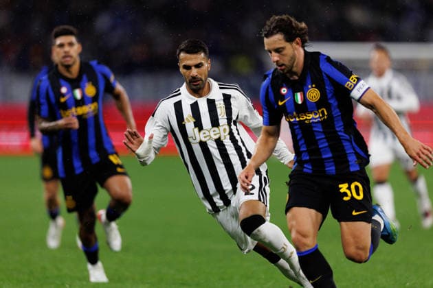 August 8, 2026, Perth, Wa, Australia: Zeki Celik during the Calcio Italiano match between Juventus FC and Internazionale FC at Optus Stadium in Perth. Perth Australia - ZUMAc318 20260808_znp_c318_073 Copyright: xJohnxCarusix