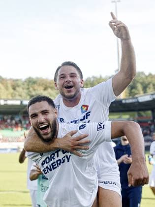 NIJMEGEN - (lr) Abdelnour Soualhia of Telstar and Gabi Caschili of Telstar celebrate the victory during the Dutch Eredivisie match between NEC Nijmegen and Telstar at De Goffert on August 8, 2026 in Nijmegen, the Netherlands. BART STOUTJESDIJK ANP Eredivisie 2026 27 xVIxANPxSportx xxANPxIVx 565094251 originalFilename: 565094251.jpg
