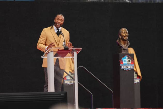 August 8, 2026, Canton, Ohio, USA: 2026 Pro Football Hall of Fame Enshrinee LARRY FITZGERALD speaks at the 2026 Pro Football Hall of Fame Enshrinement ceremony at Tom Benson Hall of Fame Stadium on August 8, 2026 in Canton, Ohio. Canton USA - ZUMAs335 20260808_znp_s335_018 Copyright: xMatthewxSmithx