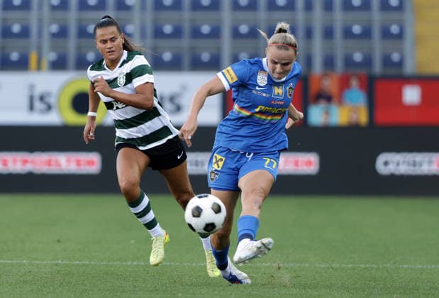 SOCCER - WCL, St.Poelten vs Sporting SANKT POELTEN,AUSTRIA,08.AUG.26 - SOCCER - UEFA Women s Champions League, qualification, SKN Sankt Poelten vs Sporting CP. Image shows Ana Dias (Lissabon) and Diana Lemesova (St.Poelten).  GEPAxpictures xWalterxLuger