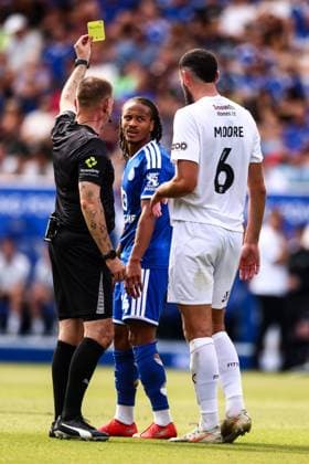 Bobby De Cordova-Reid of Leicester City receives a yellow card off Referee Ollie Yates for a bad challenge Leicester City v Northampton Town, EFL Carabao Cup, First Round, Football, King Power Stadium, Leicester, UK - 08 Aug 2026Leicester King Power Stadium United Kingdom EDITORIAL USE ONLY No use with unauthorised audio, video, data, fixture lists, club league logos or live services. Online in-match use limited to 120 images, no video emulation. No use in betting, games or single club league player publications.  Copyright: xMarkxKerton Shutterstockx 17051082ci