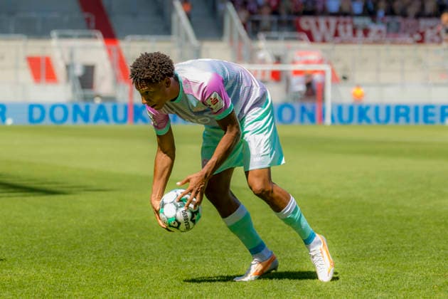 Ingolstadt, Deutschland 08. August 2026: 3. Liga - 2026 2027 - Sp. 1 - FC Ingolstadt 04 gegen FC Würzburger Kickers Im Bild: Liam Omore (FWK) DFB DFL regulations prohibit any use of photographs as image sequences and or quasi-video Audi Sportpark Bayern *** Ingolstadt, Germany, August 8, 2026, 3. Liga 2026–2027, Matchday 1: FC Ingolstadt 04 vs. FC Würzburger Kickers. Pictured: Liam Omore (FWK). DFB and DFL regulations prohibit any use of photographs as image sequences and or quasi-video. Audi Sportpark Bayern Copyright: xFotostandx xSchäferx
