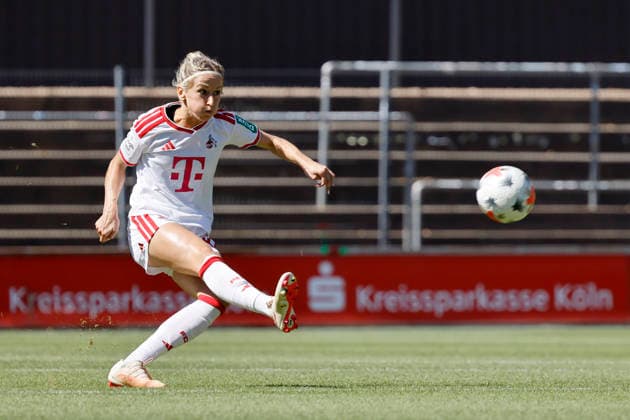 Fußballspielerin Kathrin Kathy Hendrich (Abwehr) beim Testspiel zwischen der 1. Frauen-Mannschaft des 1. FC Köln und dem FC Twente Enschede (NED) im Franz-Kremer-Stadion. (Endstand 5:1) Köln, 08.08.2026 NRW Deutschland *** Soccer player Kathrin Kathy Hendrich, defender, during the friendly match between the 1. FC Köln Women s Team and FC Twente Enschede (NED) at Franz Kremer Stadium. Final score: 5–1 for Köln, August 8, 2026, North Rhine-Westphalia, Germany Copyright: xChristophxHardtx