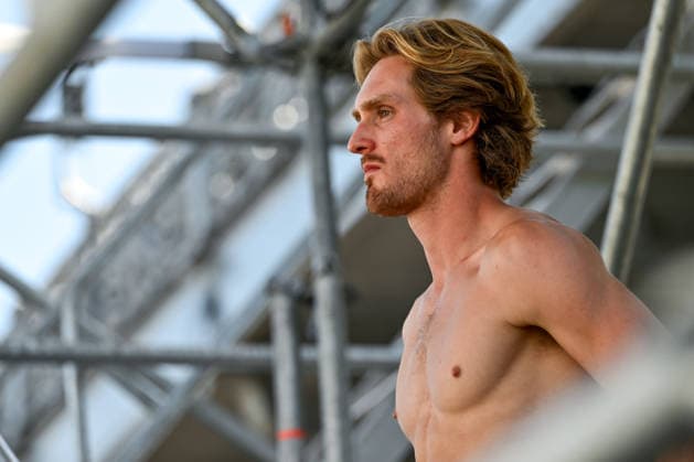 Lander Roels of Belgium prepares to compete in the high diving 20m Round 3-4 Men Final during the European Aquatics Championships at the River Seine in Paris (France), August 8, 2026. Andrea Masini Deepbluemedia Insidefoto
