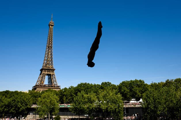 Andrea Barnaba of Italy competes in the high diving 20m Round 3-4 Men Final during the European Aquatics Championships at the River Seine in Paris (France), August 8, 2026. Andrea Staccioli