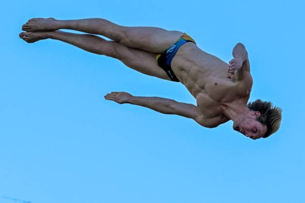 Lander Roels of Belgium competes in the high diving 20m Round 3-4 Men Final during the European Aquatics Championships at the River Seine in Paris (France), August 8, 2026. Giorgio Scala DBM - Deepbluemedia Insidefoto